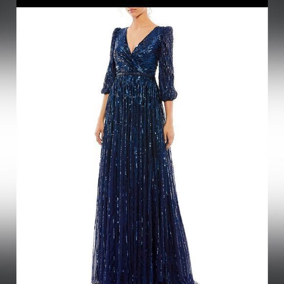 Mac Duggal Dresses & Skirts - ▶️ Mac Duggal ◀️ Sequined 3/4 Sleeve V-Neck Plus Size Formal Gown